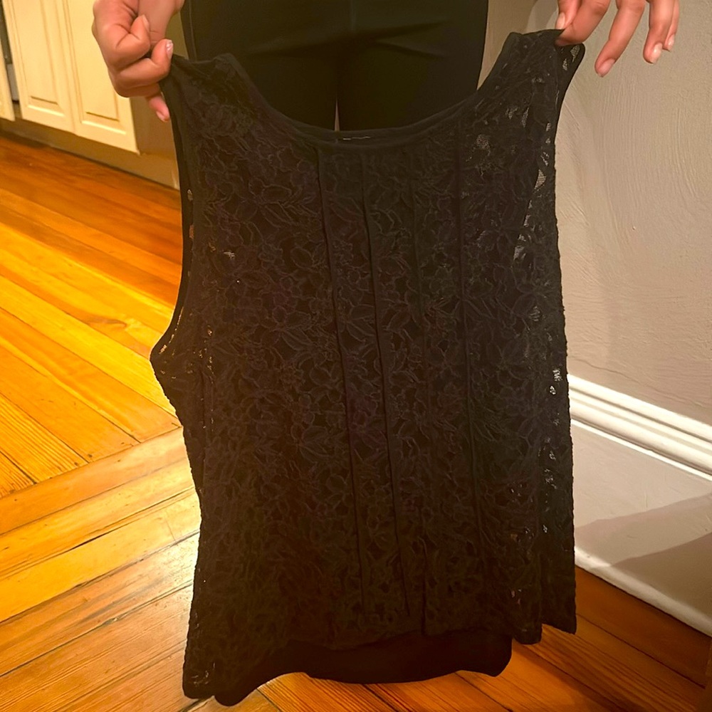 Lace sleeveless top